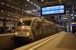 BR 101 Werbelokomotiven Alle guten Dinge waren 3 am 31.03.10 in Berlin: 101 144-4 Hertha BSC schaute auch noch vorbei mit ihrem IC aus Stralsund.