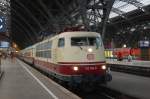 103 184-8 im Leipziger Hauptbahnhof - 16.12.2009  ...