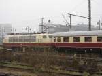 103 184-8 mit dem TEE Rheingold am 31.12. 09 in Dresden ...