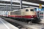 BR 103 Die 103 245 - 7 vor einem IC gespannt am 18.03.2010 in M�nchen Hbf