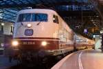 BR 103 Der Rheingoldzug verl�sst den K�lner Hbf in Richtung Norden