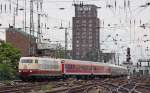BR 103 103 235-8 mit dem IC1806 nach Hamburg Altona bei der Bereitstellung in K�ln Hbf, 23.7.10