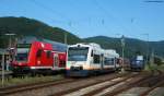 Ein seltenes Zusammentreffen in Hausach: Von links RE 5195 (Karlsruhe ...