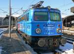 br-1042 1042 520 mit neuer 'LOK Magazin' Werbung beim Halt an Gleis 2 in K�ln Hbf am 16.02.2010