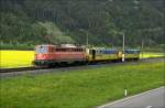 1042 033 f�hrt mit einem Bahnbau Wels Bauzug von Selzthal ...