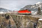 br-1044 1044 086 f�hrt mit EC 690 'Schloss Porcia Spittal an der Drau' von Klagenfurt nach Wien-West. 
Angertalbr�cke Bad Gastein 6.12.2009