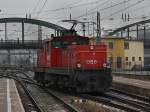 Die 1063 025 am 05.01.2010 bei Rangierarbeiten in Wien Westbahnhof. ...