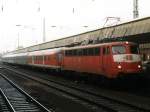 110 481-9 und drei verschiedene Wagens als RB 42 ...