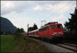 110 322 (9180 6110 322-5 D-DB) ist mit einem abendlichen ...