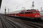 br-110-bugelfalte 110 463 zog am 15.05.2010 einen Fu�ballsonderzug von Bremen nach Berlin Zoo hier beim Halt in Hannover HBF