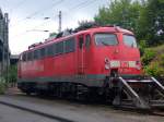 Die 110 324-1 stand am 29.07.2010 in K�ln Deutzerfeld an der Drehscheibe.
Ich habe dieses Foto durch den Zaun geschossen.