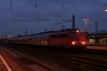 110 415-7 mit einer RB 35 nach Emmerich in Oberhausen ...