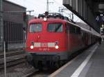 110 487 am 01.03.2012 als Verst�rkerzug des Wupper-Expresses in D�sseldorf ...