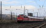 DB 110 396-9 mit einem Fu�ballsonderzug von Braunschweig nach Jena-G�schwitz, ...