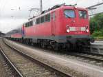110 231-8 steht mit Sonderzug von Warnem�nde nach Berlin-Lichtenberg im ...