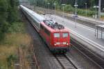 br-110-e-10 110 236 zog auch einen Schlagermove Sonderzug von Singen nach Hamburg am 17.07.2010 bei der Durchfahrt in Tostedt 