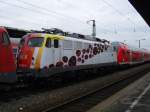 BR 110 Werbeloks Die Sciens Expresslok 110 325-8 im Lokzug in K�ln Messe/Deutz am 11.10.2009. Bestehend aus 110 284-7, 115 293-3, 115 331-1, und der Sciens Expresslok 110 325-8.
