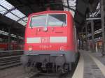 Die Vorderansicht der 111 014-7 im Aachener Hbf.28.2.10.  ...