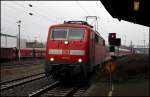 BR 111 mit Zugen 111 010 erreicht mit dem RE13 'Maas-Wupper-Express' den Bahnhof Schwerte(Ruhr). (12.12.2009)