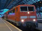 111 146-7 in K�ln Hbf. am 12.12.09  ...