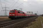 BR 111 mit Zugen 111 198 mit RE von Mannheim Hbf nach Frankfurt(Main)Hbf.Am 20.02.10 in Lampertheim.