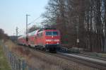BR 111 mit Zugen 111 031-1 mit RE 30023 M�nchen Hbf - Salzburg Hbf am 25.03.2010 am B� Vogl bei Rosenheim
