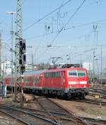 Wenige Minuten nachdem 111 075-8 am 6.4.2010 ihren Regionalzug in ...