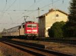 BR 111 mit Zugen 111 166 -5 mit ihrer RB am 25.04.2010 in Mangolding. 