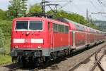 Die 111 147-5 zieht ...  Eric Otten 07.06.2010
