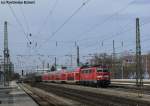 BR 111 mit Zugen RE30023 als M�nchen Salzburg Express angef�hrt von 111 180-6 bei der Durchfahrt am Heimeranplatz, 20.03.2010