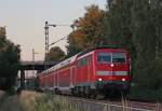 BR 111 mit Zugen 111 010 mit dem RE10432 aus Dortmund nach Aachen am Km 26.0 zwischen Geilenkirchen und �bach-Palenberg, 18.7.10