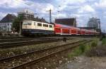 BR 111 mit Zugen 111 194  F�rth  16.05.00
