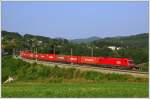 br-1116-vor-guterzugen Mit dem SKGAG 41380 fuhr die 1116.267 am 14. Juli 2010 von Hegyeshalom nach Passau Gbf und wurde im Abendlicht nahe D�rrwien abgelichtet.
