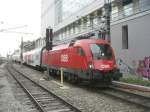 br-1116-vor-personenzugen 1116 183-3 in Wien Mitte am 21.03.2008