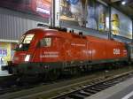 br-1116-vor-personenzugen Am Abend des 16.12.2009 ist die 1116 260 Europ�ischer Lokf�hrerschein mit EC 110 aus Klagenfurt gekommen. Fotografiert in M�nchen HBF.