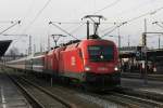 br-1116-vor-personenzugen 1116 188 + 119 mit dem OEC 163 am 01.01.10 bei der Durchfahrt in Freilassing.