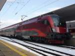 br-1116-vor-personenzugen 1116 201 mit OIC oder OEC aus Wien Kommend. Linz 31.01.2010