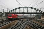 1116 226 mit 5 EC Wagen bei der Einfahrt in ...