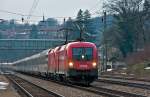 br-1116-vor-personenzugen 1116 093 an der Spitze des OEC 163 'Transalpin' (Z�rich - Wien Westbf.) am 22.02.2010 in Tullnerbach-Pressbaum.