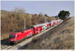 1116.072 mit dem R2319 bei Guntramsdorf-S�dbahn; 6.3.2010. Die Lok tr�gt ...