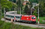 1116 029 mit OIC 648 kurz vor D�rrwien, am 30.04.2010. ...