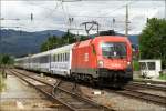 br-1116-vor-personenzugen 1116 166 f�hrt mit EC 102 'Polonia' von Villach nach Warschau.
Zeltweg 3.6.2010
