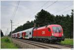 1116.147 (Wb-Abschiedslok) mit dem R2317 auf der Neunkirchner Allee, 13.6.2010. ...