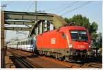 1116.021 mit dem EC104 (Sobieski) bei Wien/Erdbergerl�nde; 1.7.2010.  ...