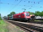 br-1116-vor-personenzugen 1116 098-3 schiebt eine CS-Garnitur als R5916 bei Sch�rding Richtung Passau;100628