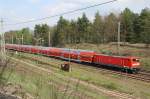 112 121 mit dem RE3 nach W�nsdorf-Waldstadt am 01.05.2010 in ...