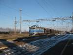 HZ 1141 029 mit G�terzug in Strizivojna-Vrpolje am 28.12.2010  ...