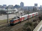 br-1142 1142 696-2 mit REX 7118 in Wien Heiligenstadt. 19.3.10