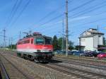 1142 637-6 durchf�hrt als Lokzug den Bhf. Marchtrenk;100713  ...