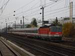 Die 1144 222 am 31.10.2009 mit einem Italienischen EC bei ...